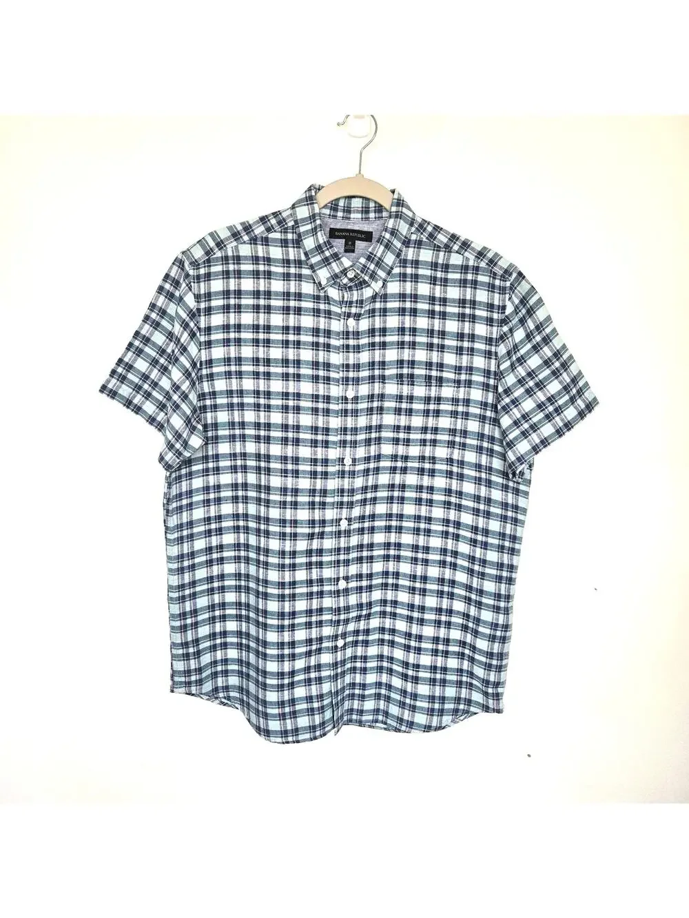 Banana Republic Men’s Button Up Blue Plaid Shirt. Size Medium.